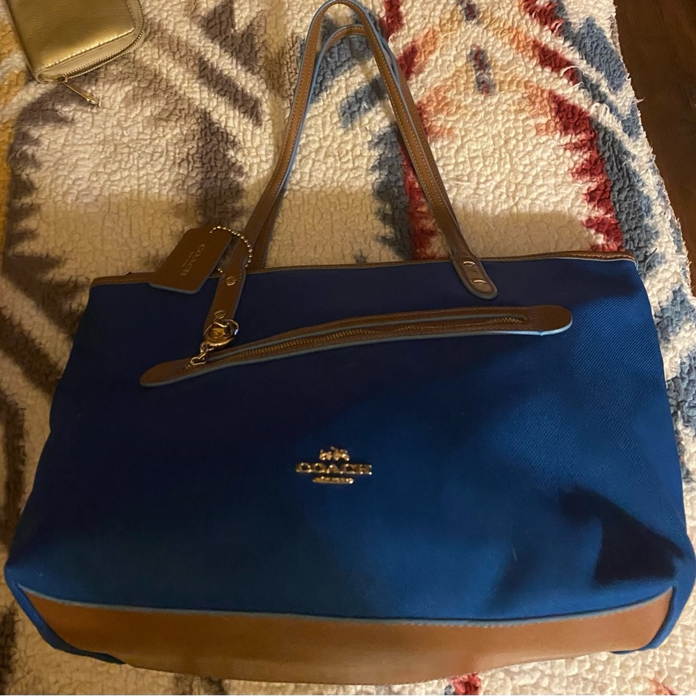 Womens Coach Tote nwot